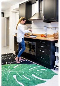 Ciemnozielony bawełniany dywan dziecięcy tkany ręcznie odpowiedni do prania 120x180 cm Monstera Leaf – Lorena Canals