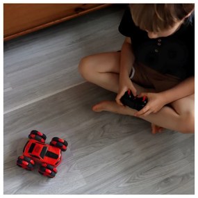 Woopie zdalnie sterowane auto rc akrobata rotacja 360 z pilotem 2,4 ghz