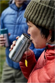 Kubek termiczny ze stali nierdzewnej w kolorze srebra 340 ml – Black + Blum