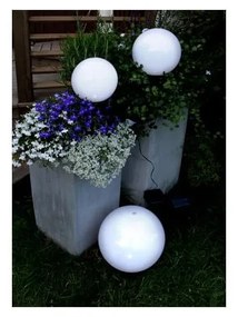 Solarna lampa ogrodowa LED Star Trading Globus, ⌀ 20 cm