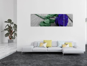 Obraz - Niebieska róża z zieloną łodygą (170x50 cm)