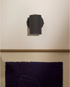 Czarny metalowy kinkiet Manie – Kave Home