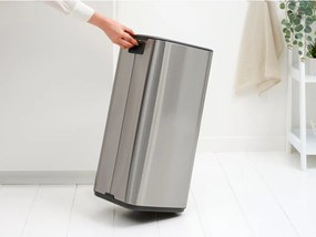 Stalowy kosz na śmieci z pedałem w kolorze matowego srebra 30 l Bo – Brabantia