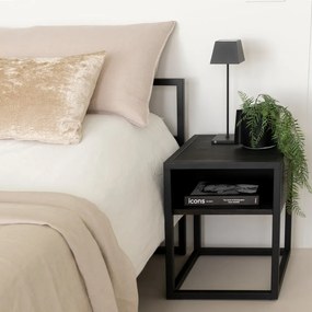 Czarna szafka nocna z litego drewna dębowego z półką Diva – Spinder Design