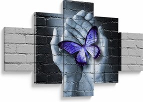 Obraz - Fioletowy motyl na ścianie (125x70 cm)