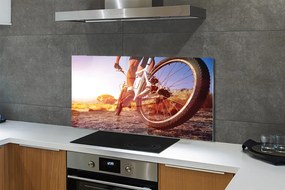 Panel szklany do Kuchni Rower na Górskiej Drodze o Zachodzie