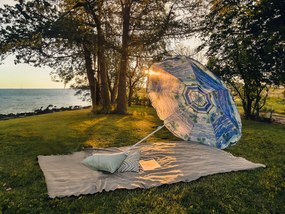 Niebiesko-biały parasol SOLSTICE 180 cm