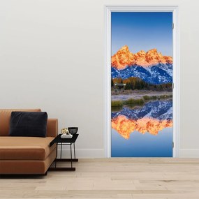Fototapeta na drzwi - Ośnieżone szczyty gór (95x205cm)