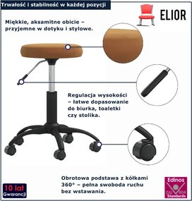 Brązowy aksamitny taboter na kółkach T0-A90