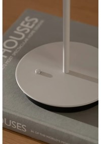 Jasnoszara metalowa lampa stołowa LED z metalowym kloszem (wysokość 31 cm) Asteria Move – UMAGE