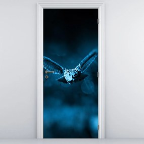 Fototapeta na drzwi - Latająca sowa (95x205cm)