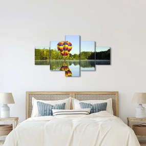 Obraz balonu na ogrzane powietrze nad jeziorem (125x70 cm)