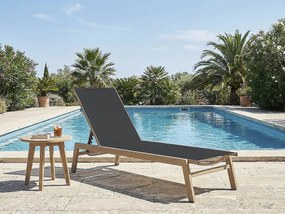 Leżak Elysia z aluminium imitującego czarne drewno, oparcie z 5-stopniową regulacją, kółka, elegancki i wytrzymały design