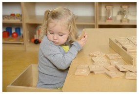 Zabawka sensoryczna rozpoznaj dotykiem literki cyfry kształty masterkidz