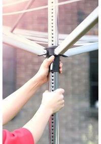 Ogrodowa suszarka na pranie w kolorze srebra 40 m Topspinner – Brabantia