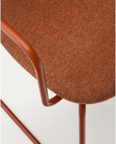 Metalowe krzesło z podłokietnikami w kolorze terakoty Meli – Kave Home