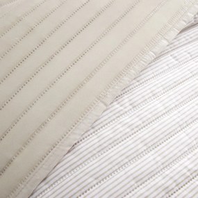 Beżowa narzuta pikowana 220x230 cm Stripe – Catherine Lansfield