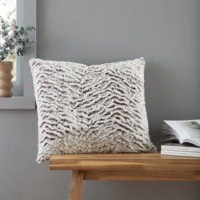Poduszka dekoracyjna ze sztucznego futra 43x43 cm Wolf Faux Fur – Catherine Lansfield