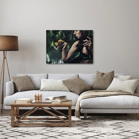 Obraz pełnej wdzięku kobiety z motylem (70x50 cm)
