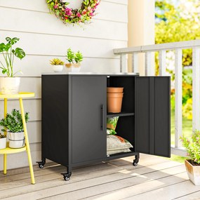 Outsunny Szafka ogrodowa z blatem do przesadzania, powierzchnią roboczą ze stali nierdzewnej, wyjmowaną półką, magnetycznymi drzwiami i kółkami | Aosom PL