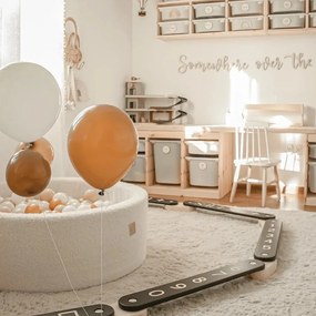 Czarny tor sensoryczny z litego drewna sosnowego 10x408x5 cm Montessori – Meowbaby