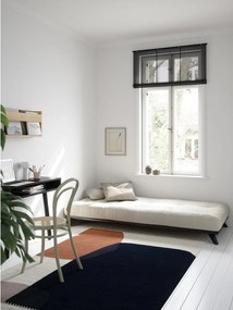 Łóżko jednoosoobowe z drewna sosnowego ze stelażem 90x200 cm Senza – Karup Design