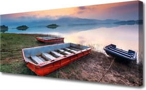 Obraz na płótnie Łódź Rybacka na Spokojnej Wodzie