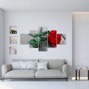 Obraz - Czerwona róża z zieloną łodygą (125x70 cm)