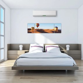 Obraz - latające balony na pustyni (170x50 cm)