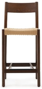 Brązowy hoker z litego drewna dębowego (wysokość siedziska 65 cm) Yalia – Kave Home