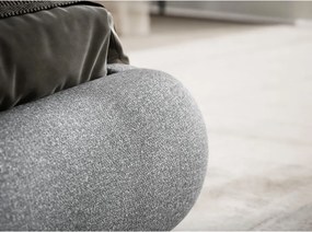 Szare tapicerowane łóżko dwuosobowe ze schowkiem ze stelażem 140x200 cm Maumere – Maison de Rêve