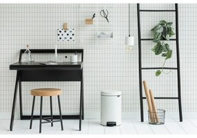 Biały stalowy kosz na śmieci z pedałem 12 l NewIcon – Brabantia