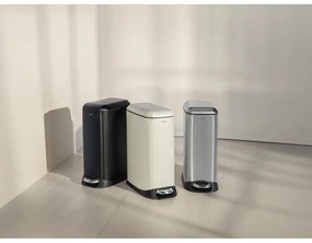 Kosz na śmieci z pedałem ze stali nierdzewnej w kolorze srebra 12 l Design – Wenko