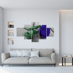 Obraz - Niebieska róża z zieloną łodygą (125x70 cm)