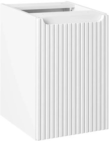 Biała szafka łazienkowa z koszem na pranie M7-A89