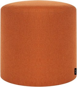 Wełniany puf w kolorze terakoty Folk – noo.ma
