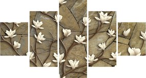 Obraz - Białe magnolie na murze kamiennym (125x70 cm)