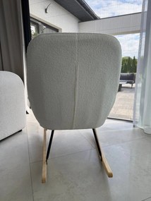 Fotel bujany do salonu, sypialni, na płozach jasny beż, tkanina boucle, FW2