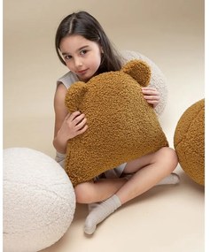 Brązowa poduszka na sofę dziecięcą z materiału bouclé Bear – Wigiwama