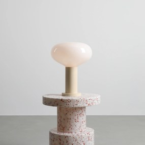 Elegancka lampa Flo na stół lub biurko