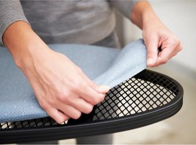 Pokrowiec na deskę do prasowania 130x38 cm Glide – Joseph Joseph