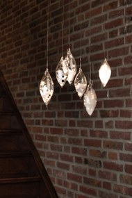 Szklana ozdoba LED z piórkami, mała (14 cm)
