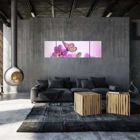 Obraz - Motyl na kwiatach orchidei, liliowy (170x50 cm)