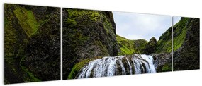 Obraz klifu z wodospadem (170x50 cm)