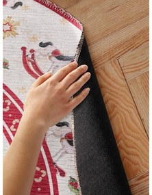 Czerwony okrągły dywan ze świątecznym motywem ø 160 cm Toy's Delight Rocking Horse – Villeroy&amp;Boch