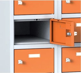 Szafka skrytkowa S6, 30 schowków, 1800 x 900 x 500 mm, zamek obrotowy, drzwi szare