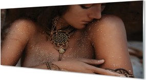 Szklany Panel Kobieta w Ozdobnej Biżuterii