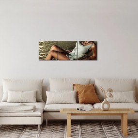 Obraz kobiety na plaży (z zegarem) (90x30 cm)