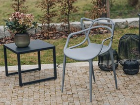 Zestaw 4 jasnoszarych plastikowych krzeseł KATO