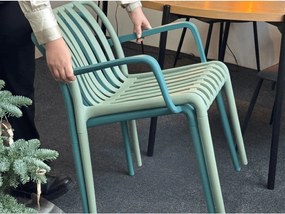 Plastowe krzesło TREGO z podłokietnikami, zielone